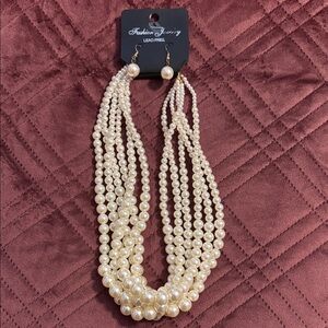 Pearl Cluster Necklace and Earring Set - BRAND NEW/Smoke & Pet Free